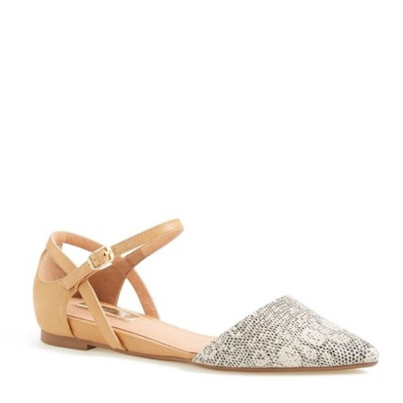 Halogen Shoes - Halogen 'Ava' Snakeskin Pointy Toe Flat EUC size 7